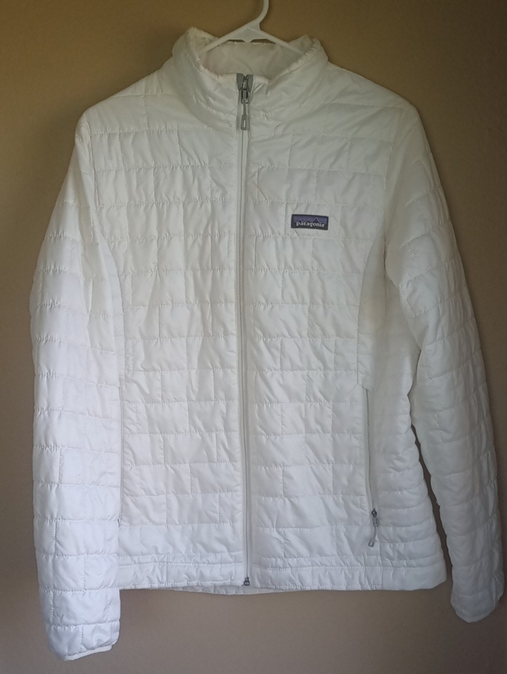Patagonia Athleisure Athletic White Quilted Puffer Jacket Size L